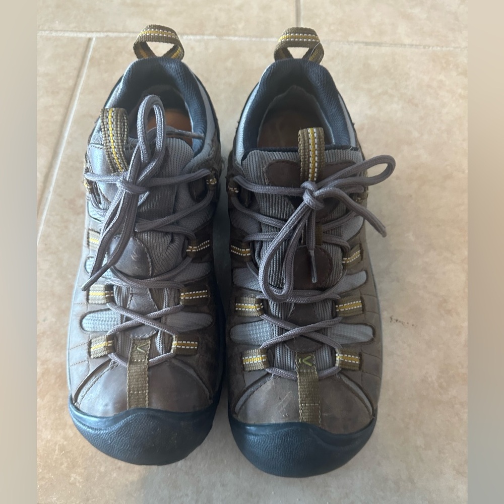 KEEN Waterproof Cascade  Brown and Gold Hiking Boots